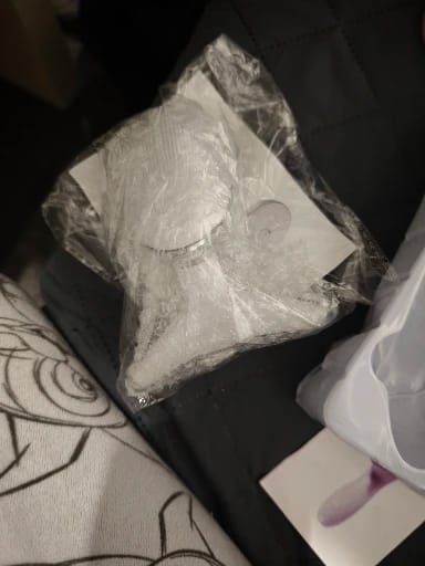 Customer photo review of Masajeador de cara, cuello y papada con vibración y LED