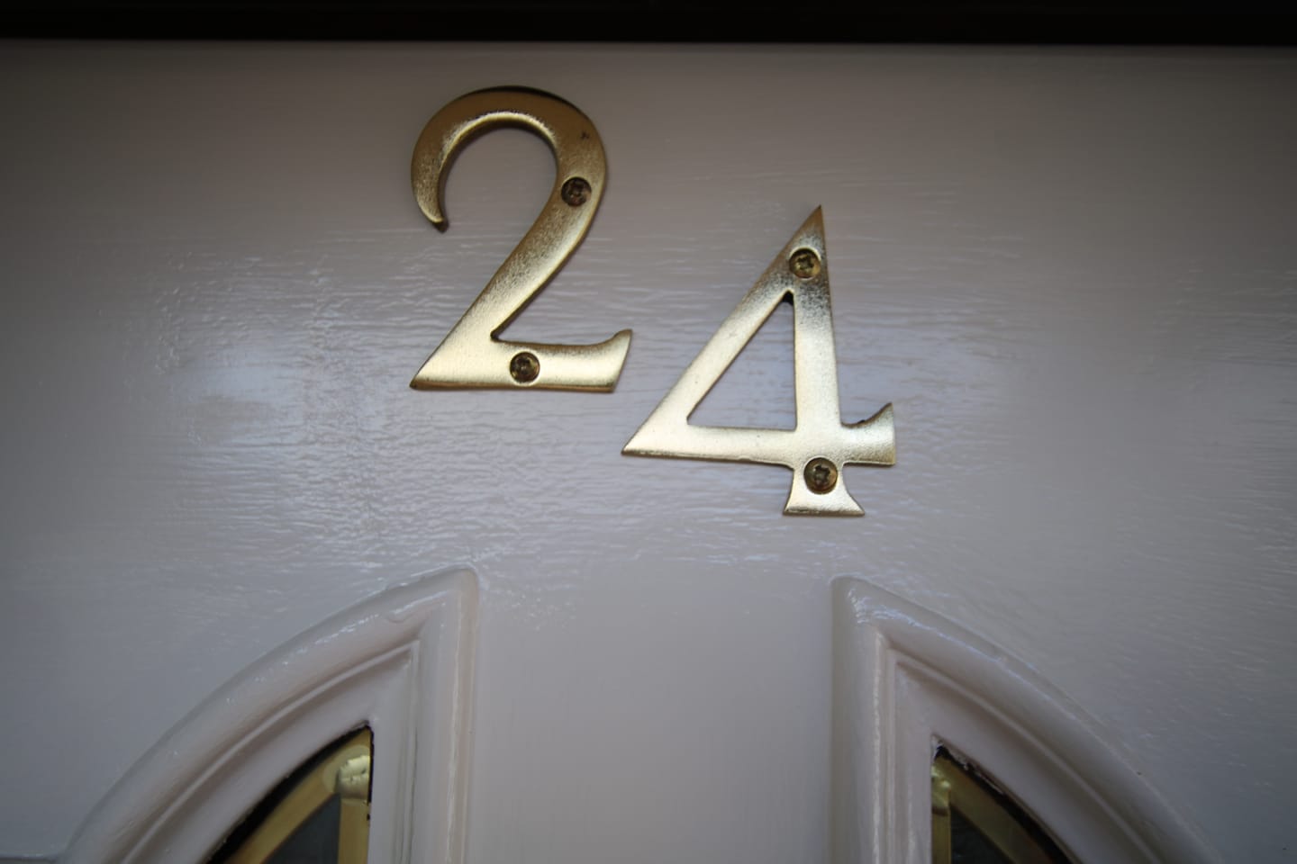 Customer photo review of 75mm Door Numeral 4 | Polished Brass House Number Solid Brass 3 Inch