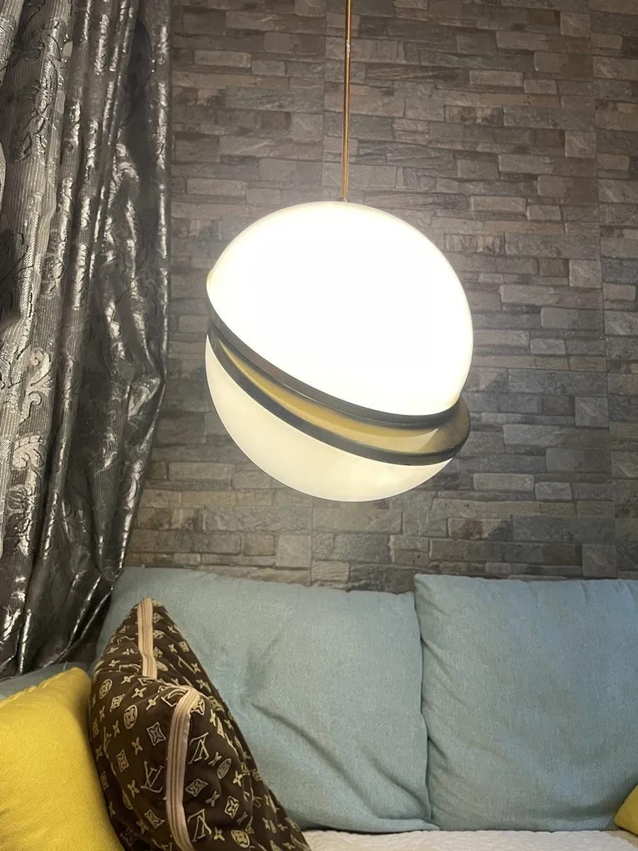 Customer photo review of Split Globe Pendant Light, White Acrylic, Brass Finish, 15–30 cm