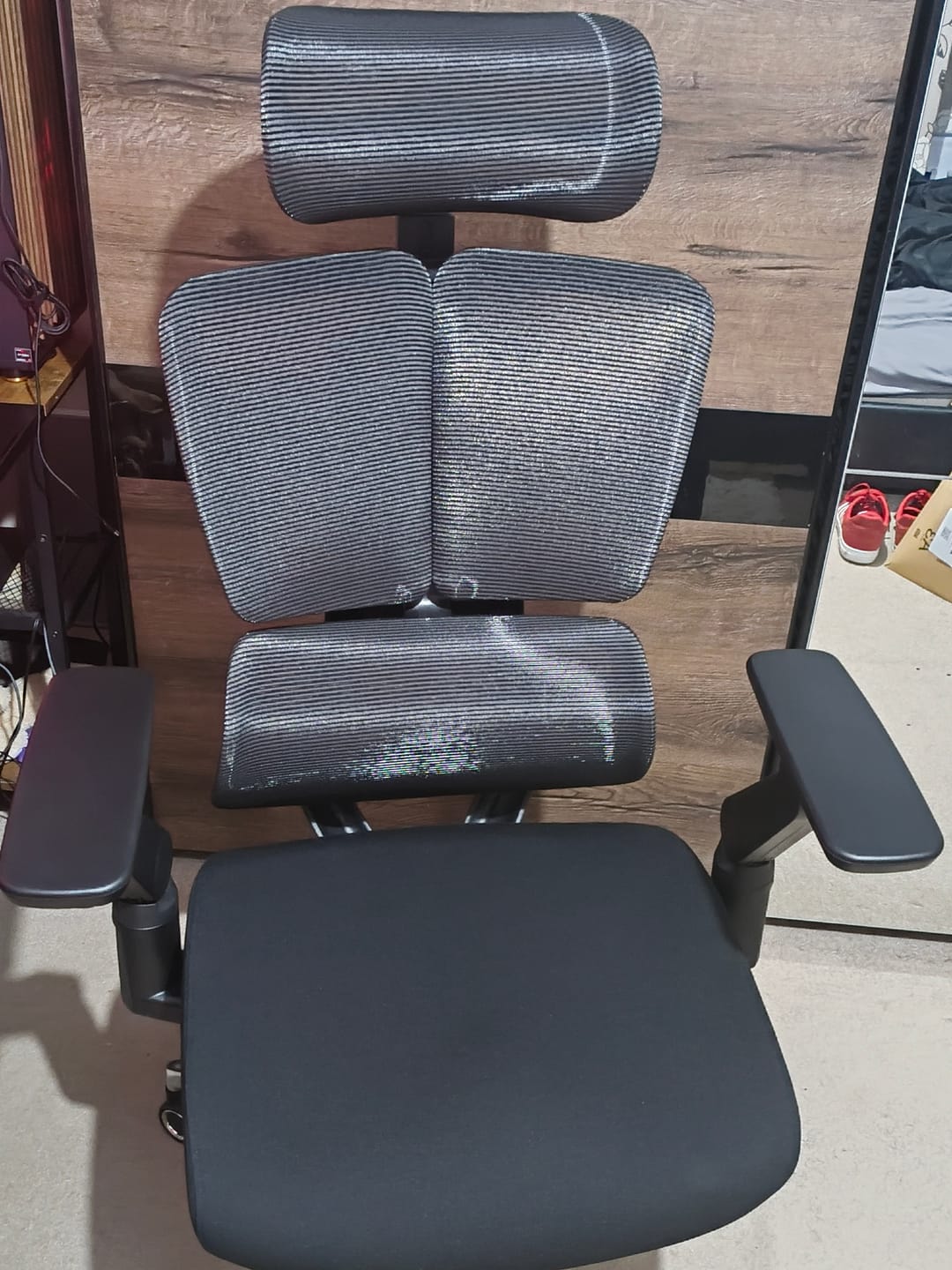 Customer photo review of Apex | Elite Mesh Office Chair