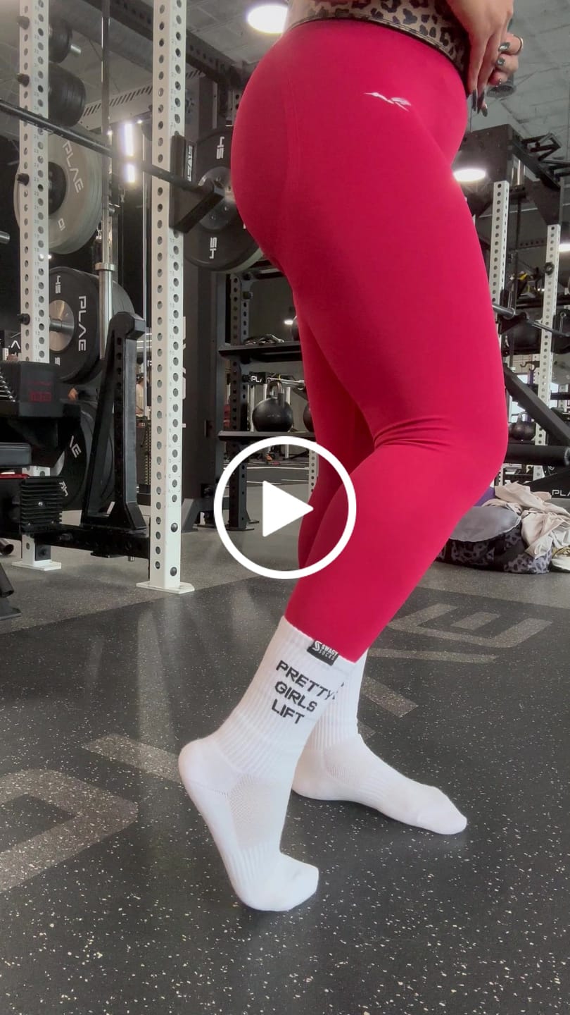 Customer video review of Pretty Girls Lift ™ - Crew Workout Socks