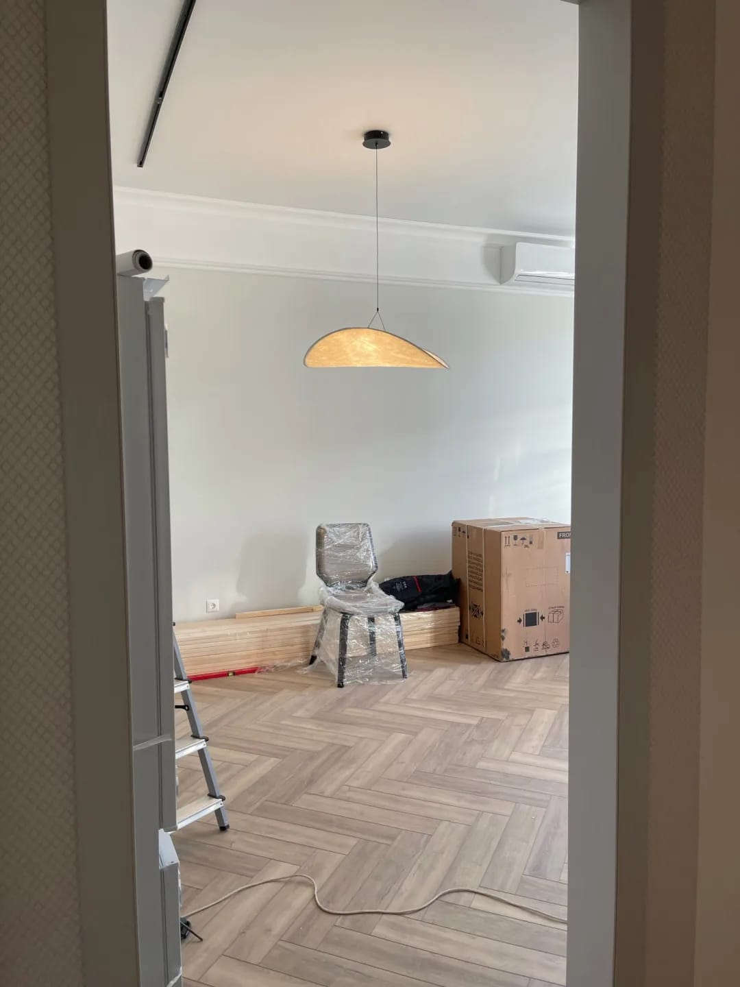 Customer photo review of Wavy Cloud Pendant Light, White Fabric Shade, LED, 30–100 cm