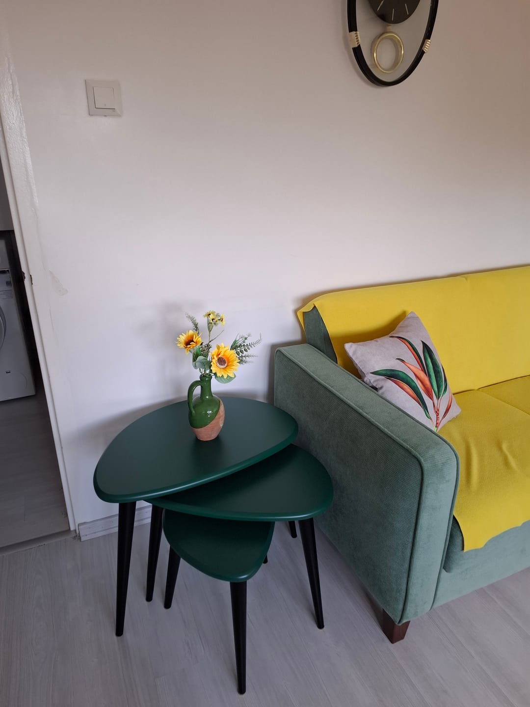 Customer photo review of Ahşap Zigon Sehpa Takımı - Bordo 3'lü Set