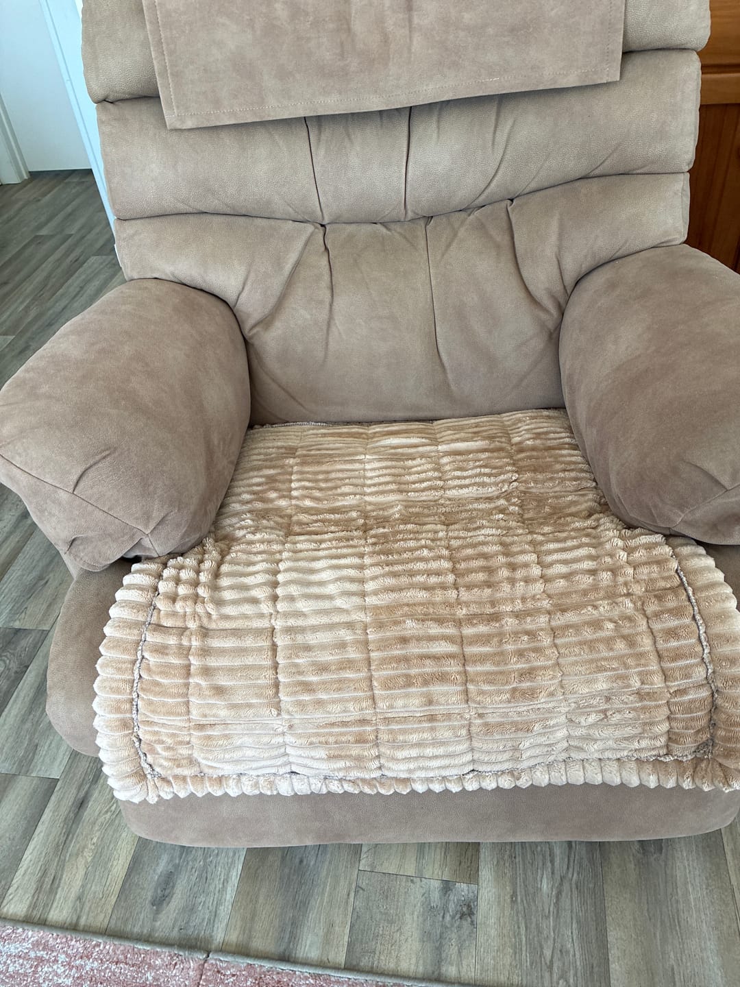 Customer photo review of Cosy Couch - Couch Cover