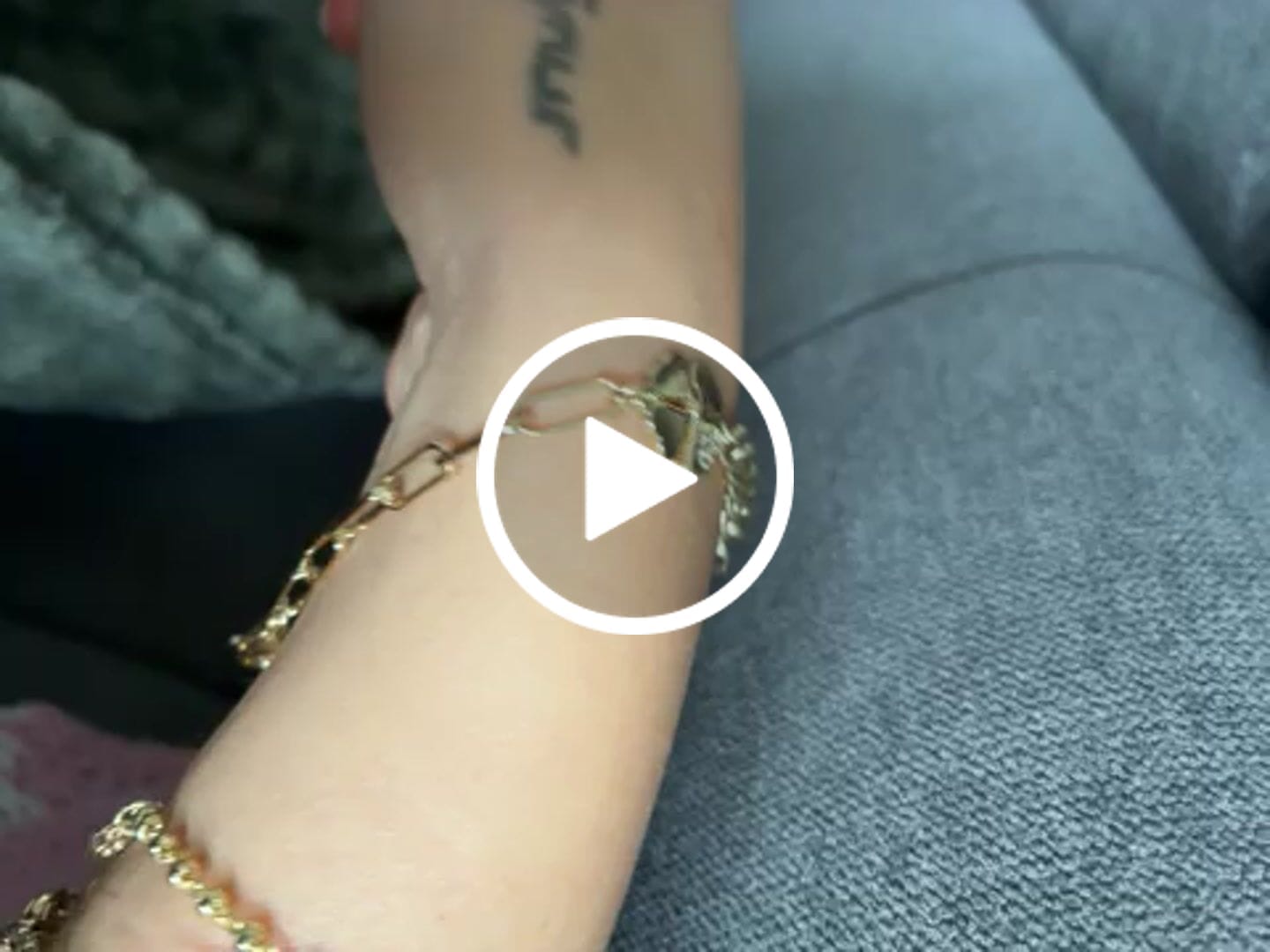 Customer video review of Armband VIP Chic Clover -14K vergoldet
