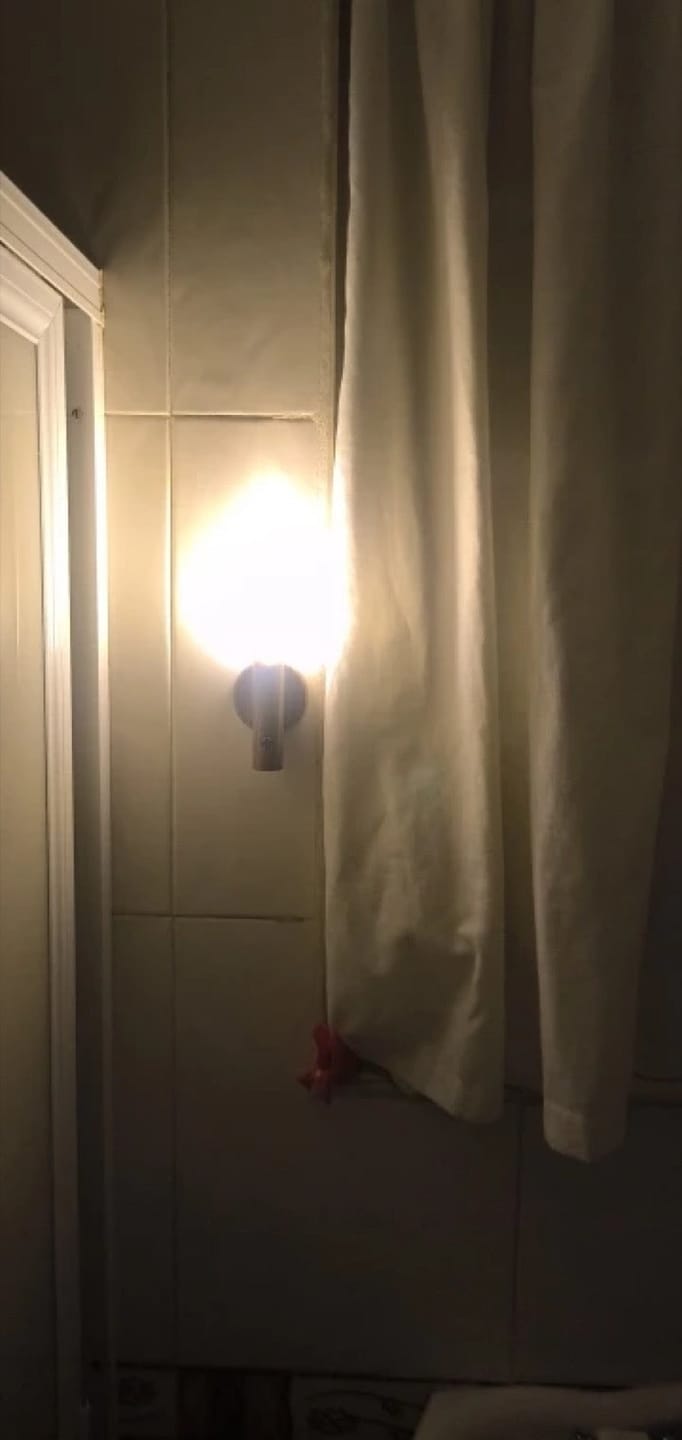 Customer photo review of Applique Murale Sans Fil Rechargeable avec Détecteur de Mouvement, Aimantée et Sans Prise - Candice