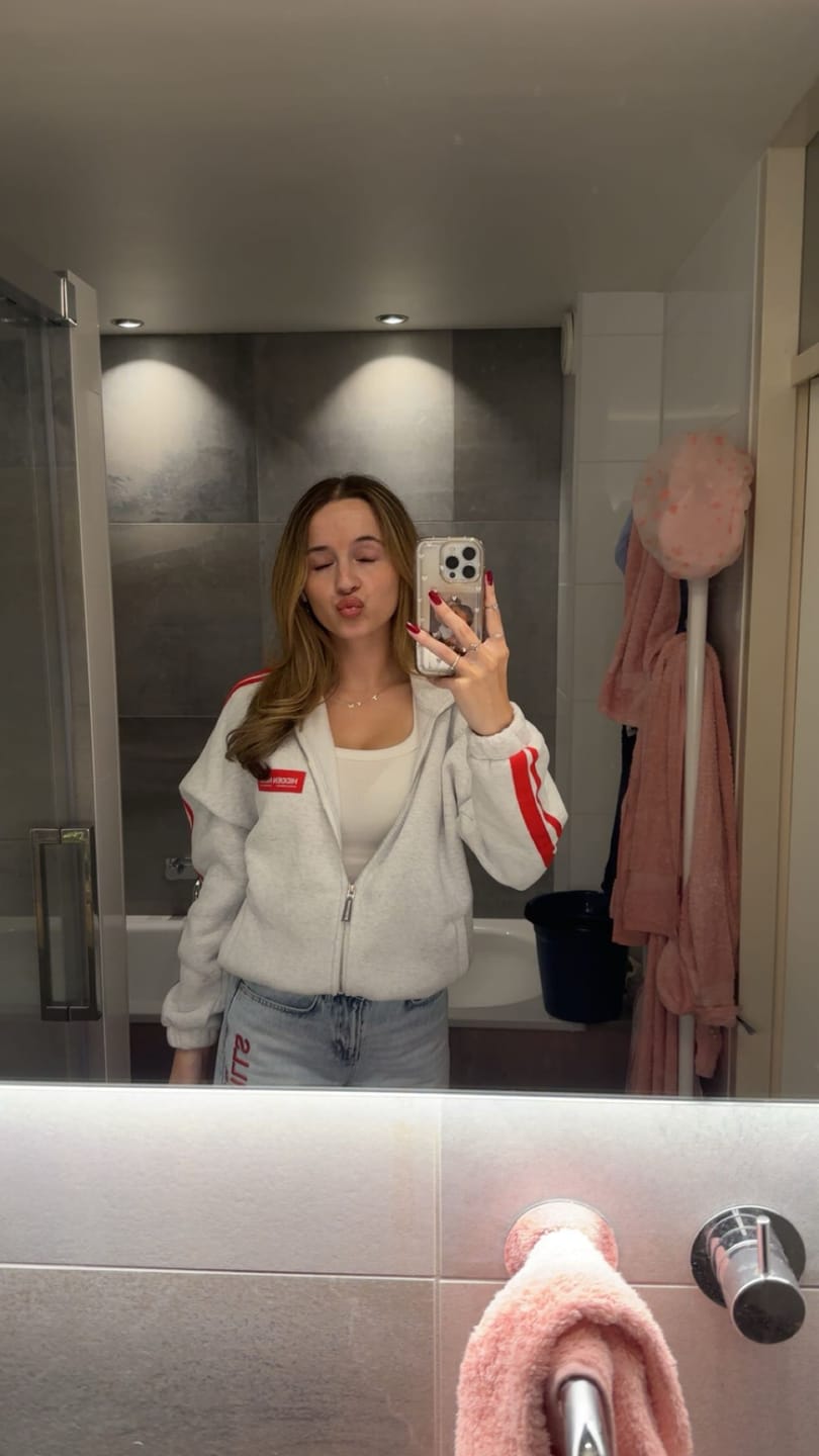 Customer photo review of STRIPED ZIP JACKET LIGHT GREY/RED