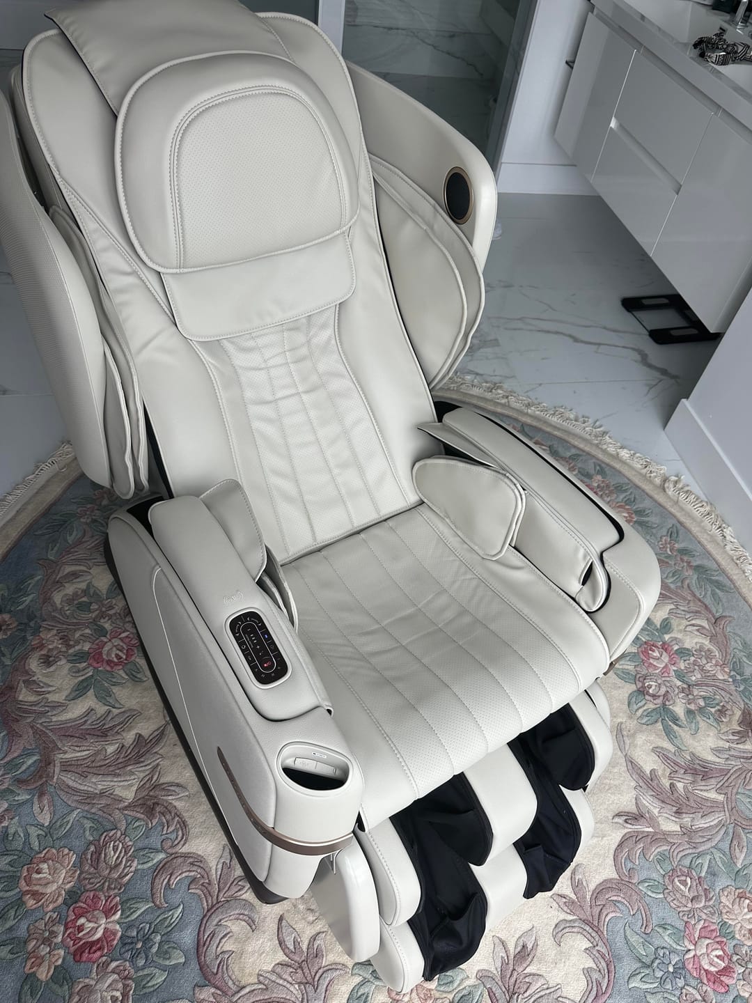 Customer photo review of OSIM uDivine V3 Massage Chair | Redefining Home Wellness