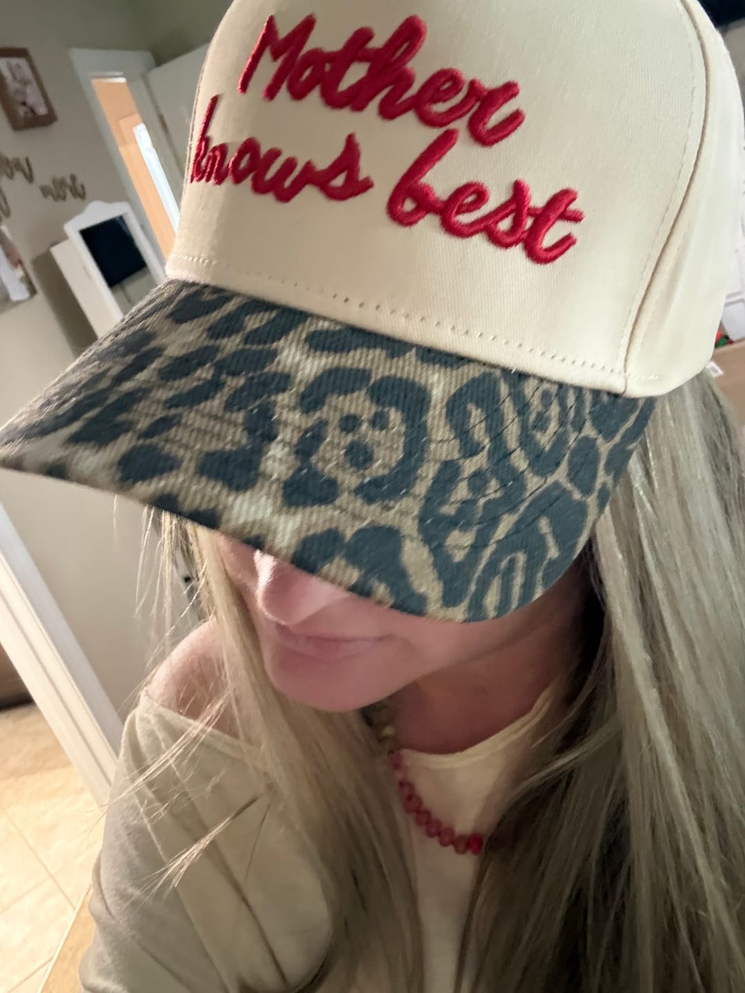 Customer photo review of Mother knows best - Hat