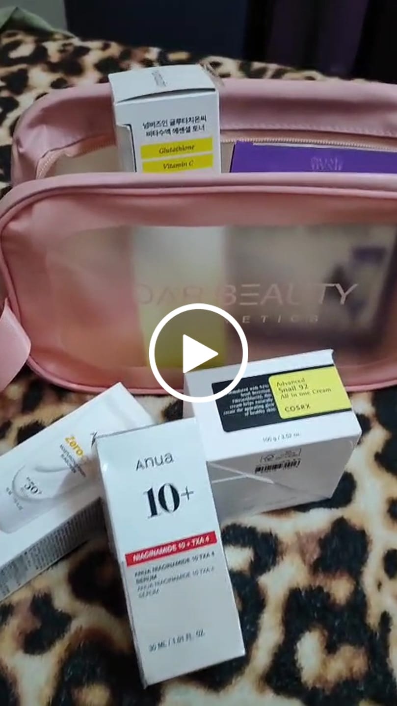 Customer video review of حقيبة مستحضرات التجميل الشفافة المقاومة للماء - زهري