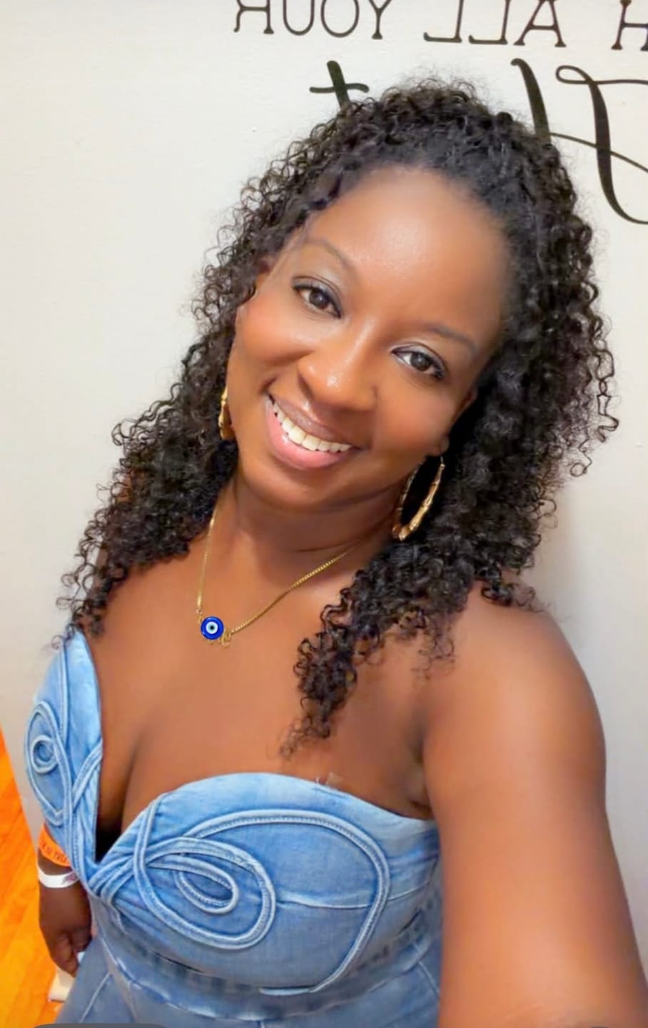 Customer photo review of Ywigs Burmese Water Curly Human Crochet Hair