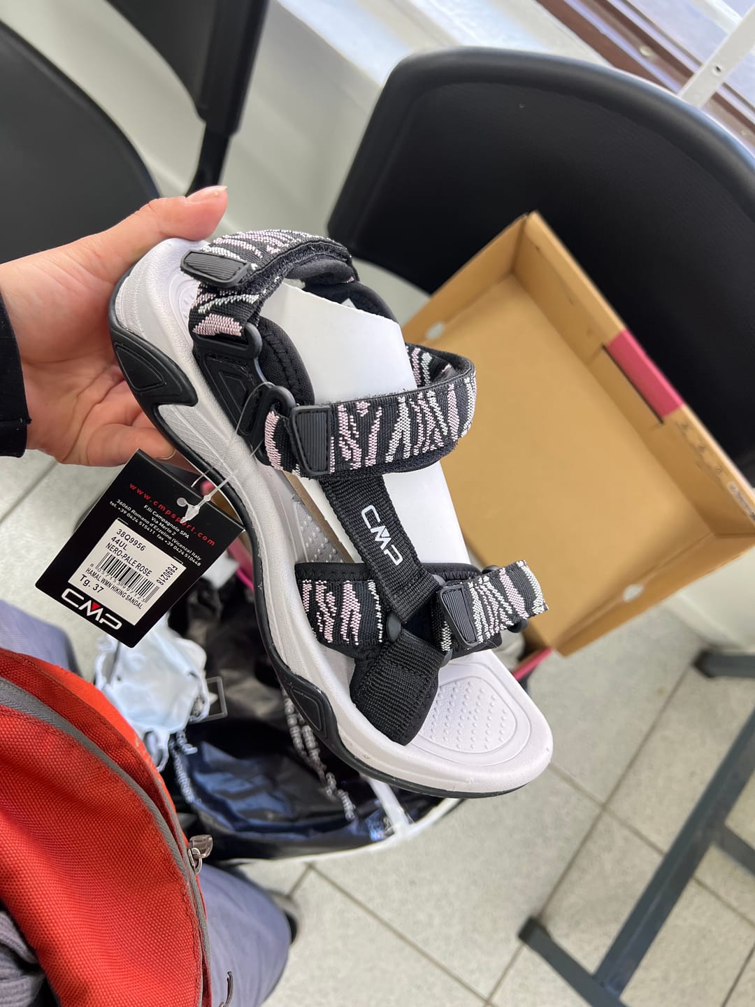Customer photo review of Sandalia Mujer Hamal Hiking