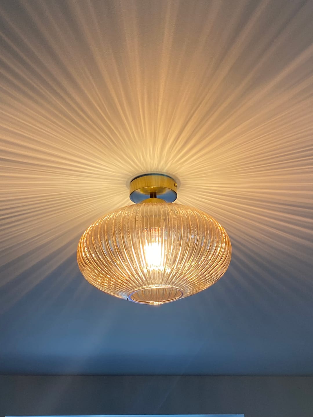 Customer photo review of Plafonnier en verre vintage CRISTALI | Verre fumé et coloré