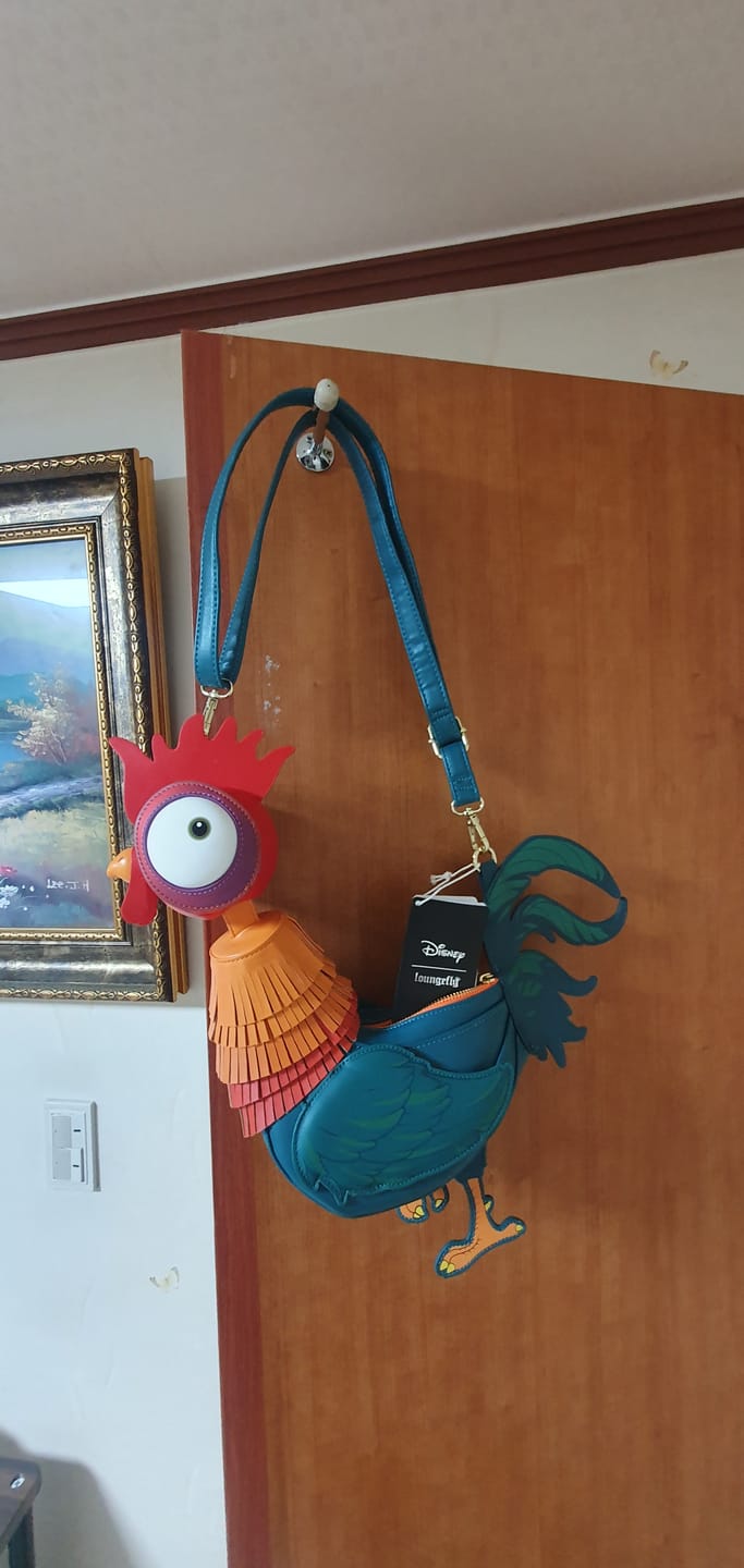 Customer photo review of Loungefly Disney Moana Hei Hei Figural Crossbody Bag