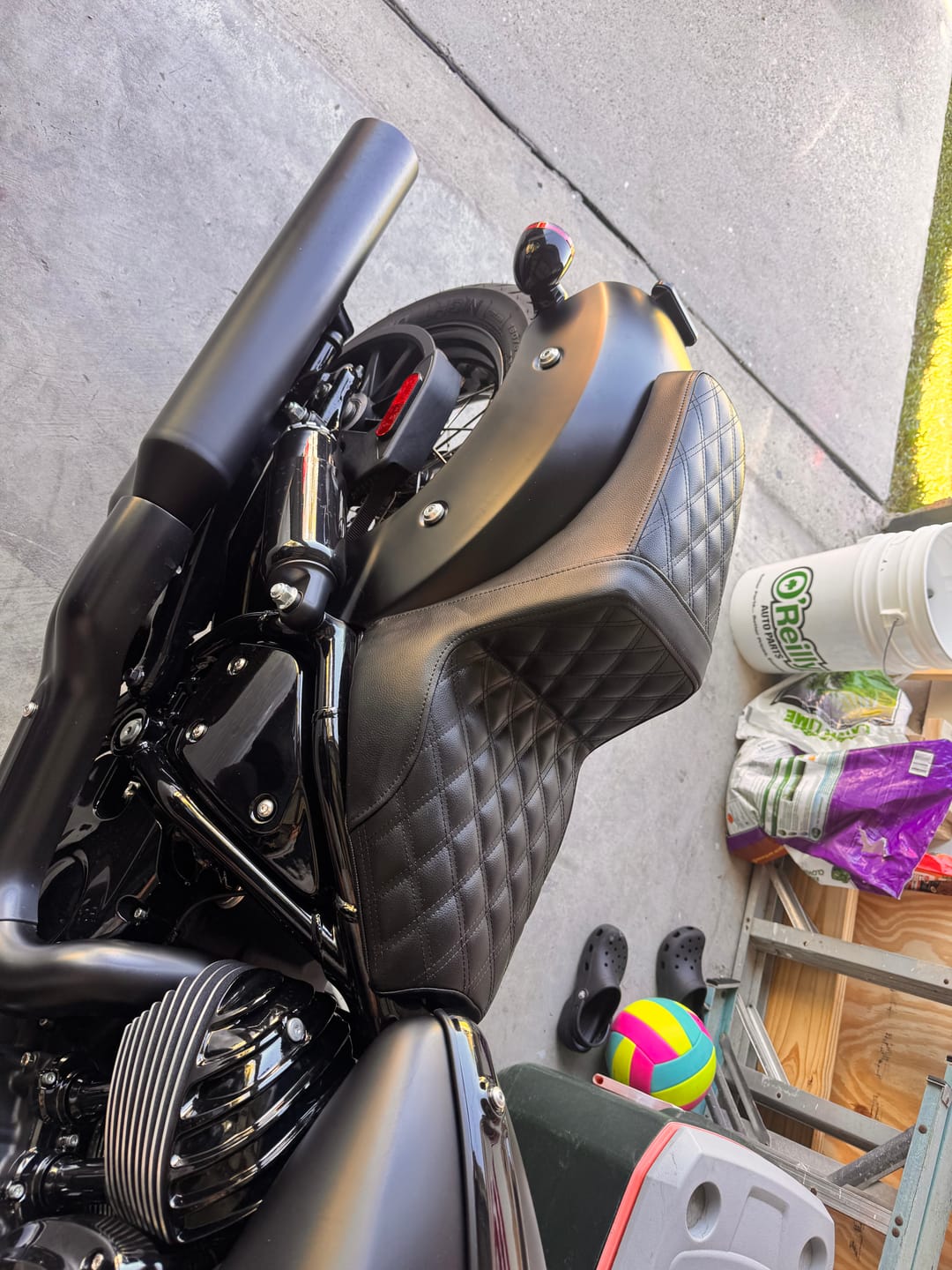 Customer photo review of Iron Born Diamond Stitch Indian Chief Dark Horse 2-Up Seat Black