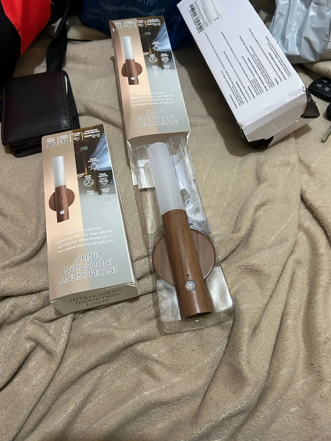 Customer photo review of Applique Murale Sans Fil Rechargeable avec Détecteur de Mouvement, Aimantée et Sans Prise - Candice