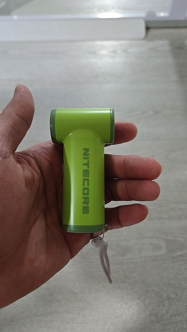 Customer photo review of NEF Nano - Palm-Sized High-Speed Handheld Fan