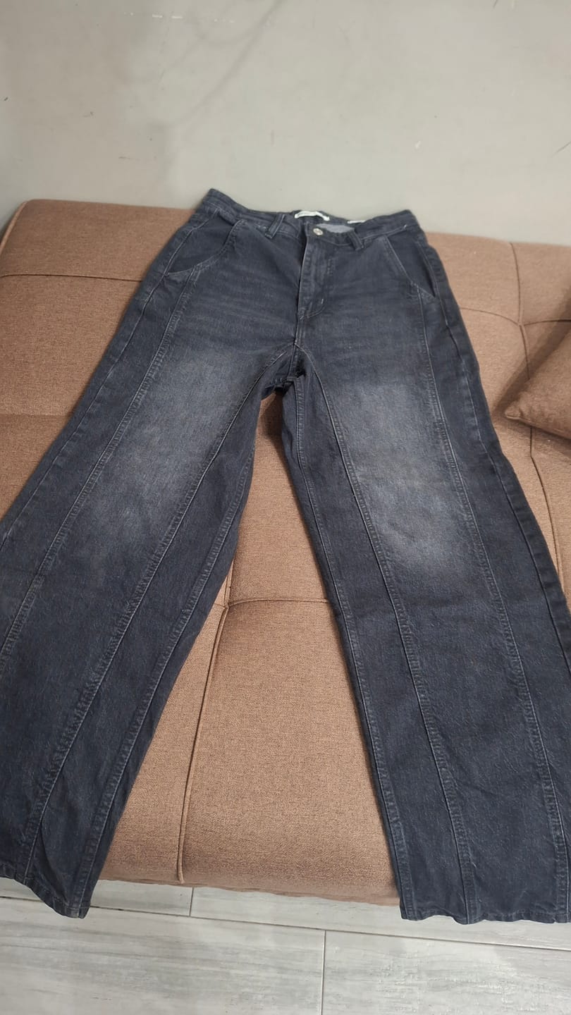 Customer photo review of THE SHADOW RAIL BLACK LOOSE DENIM