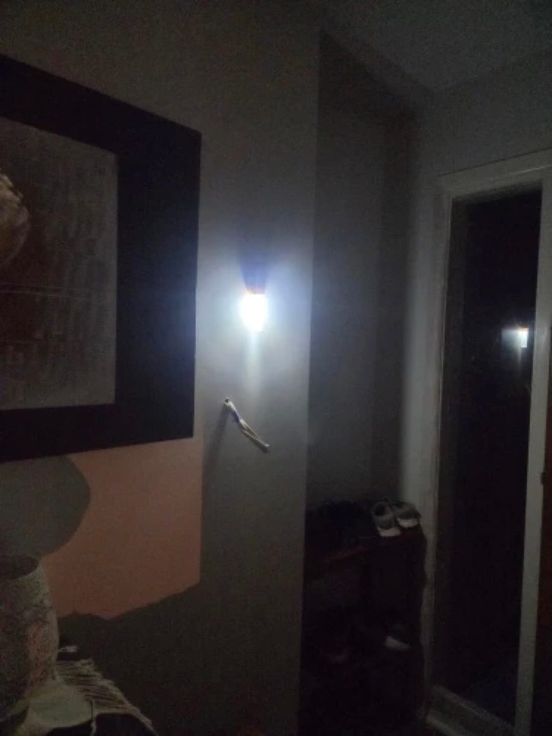 Customer photo review of Applique Murale Sans Fil Rechargeable avec Détecteur de Mouvement, Aimantée et Sans Prise - Candice