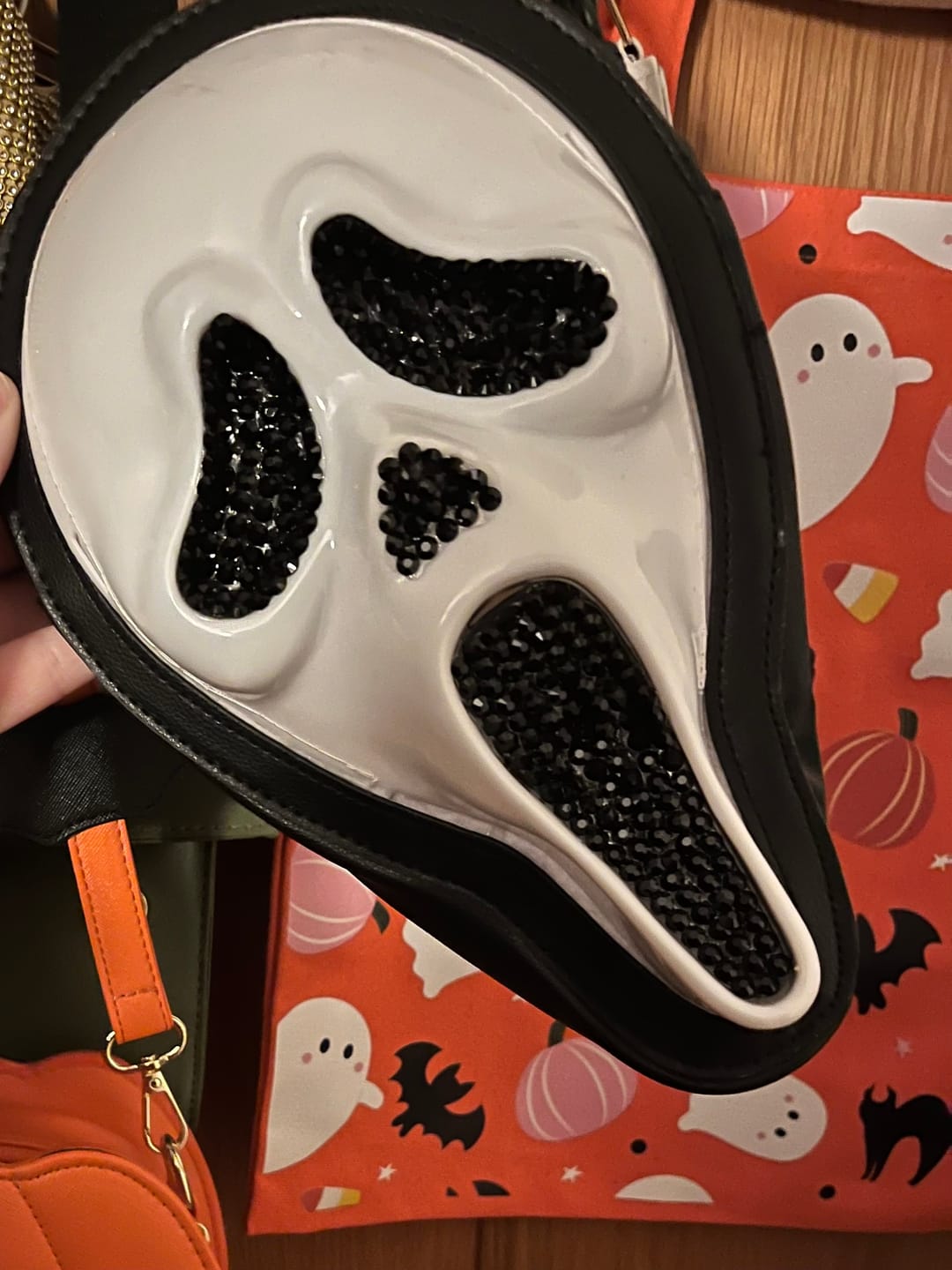 Customer photo review of Original Ghost Face® Crossbody-Tasche mit Masken-Design