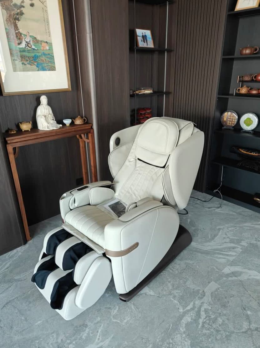 Customer photo review of OSIM uDivine V3 Massage Chair | Redefining Home Wellness