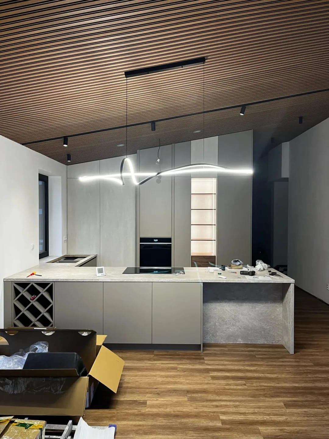 Customer photo review of Wave Linear Pendant Light, Black Iron and Acrylic, 120–150 cm