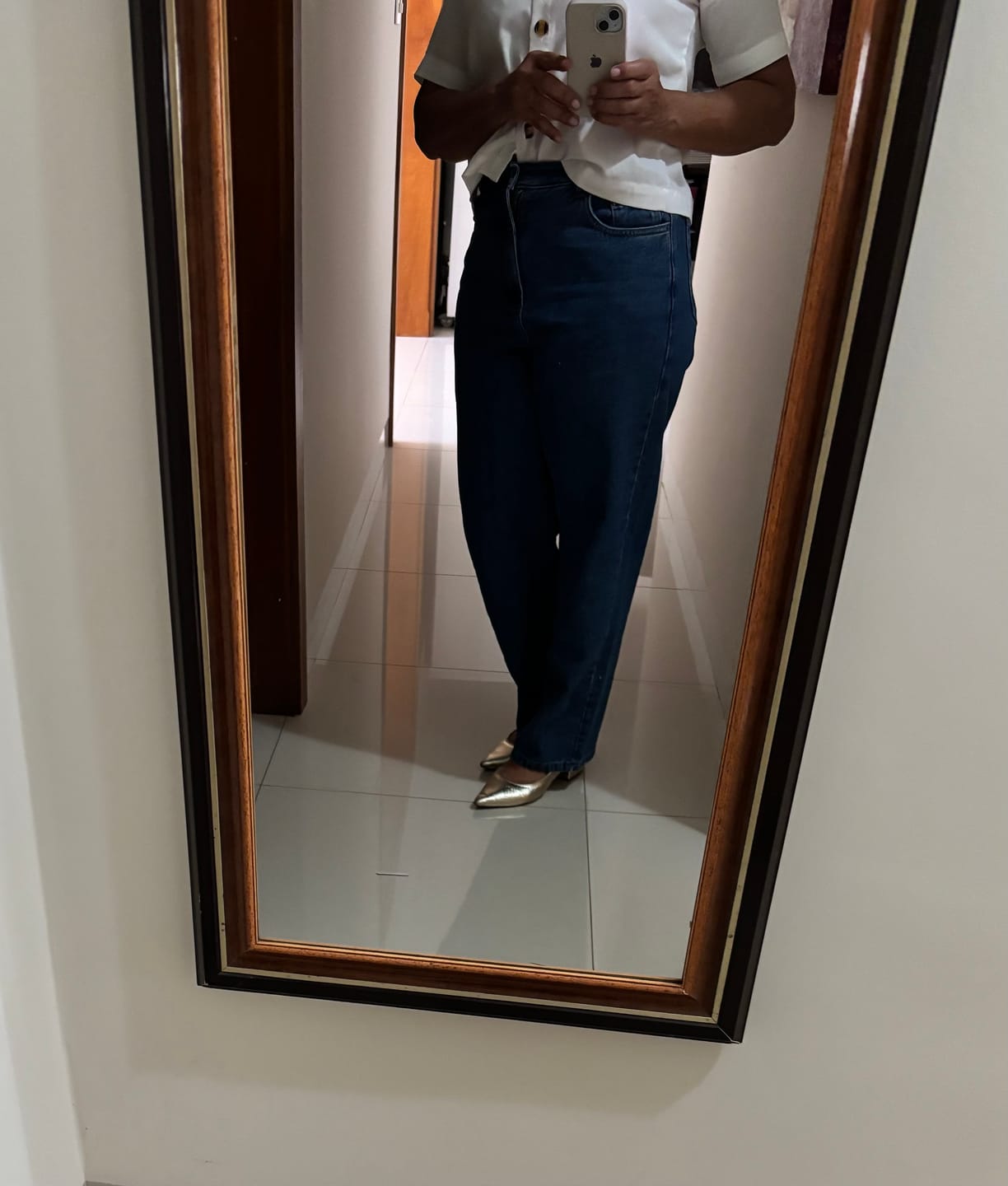 Customer photo review of Calça Jeans Reta Araçá Azul Médio
