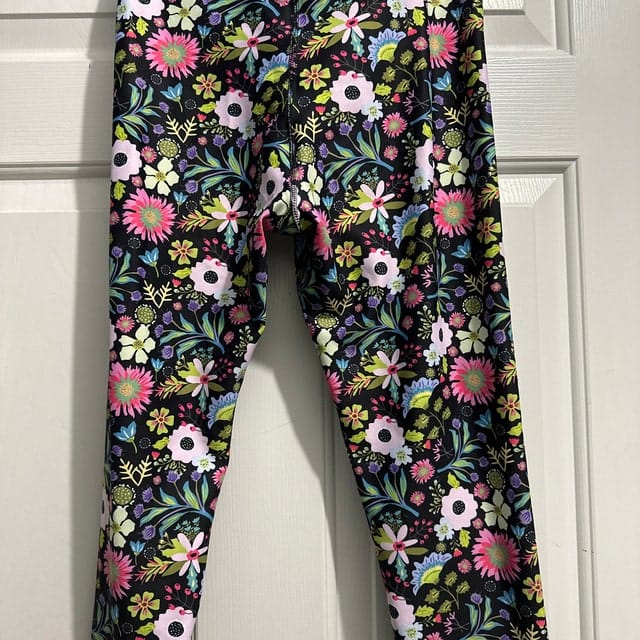 Customer photo review of Midnight Wildflower Yoga Pants