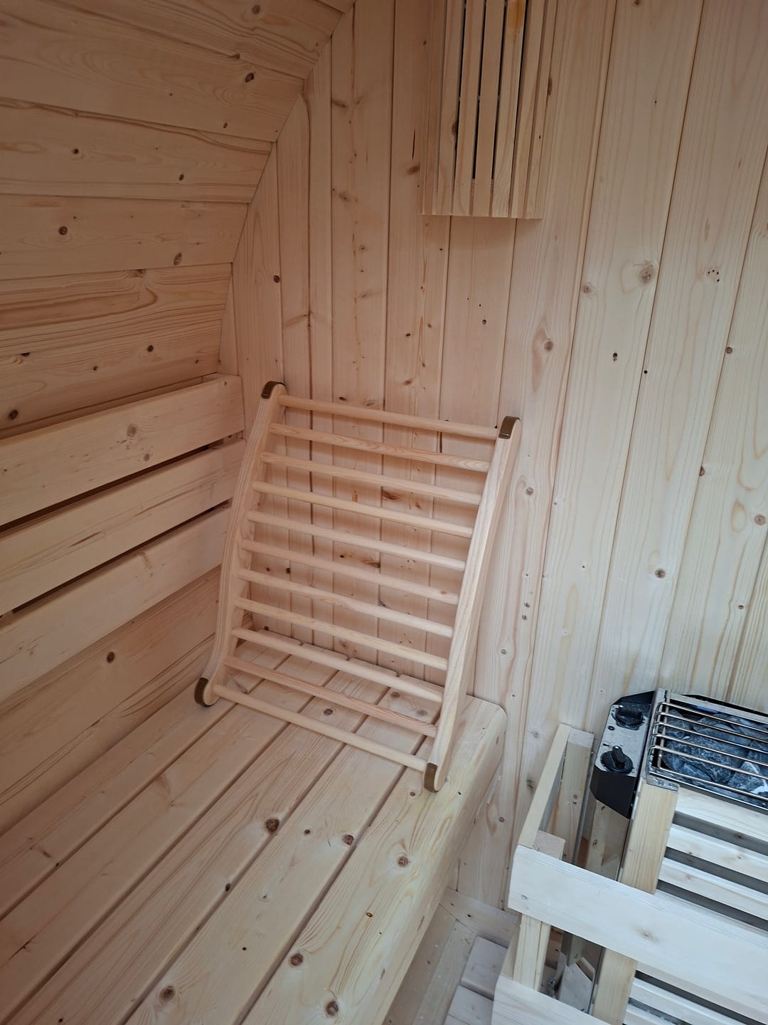 Customer photo review of Sauna Rugsteun Hout - Ergonomische Rugleuning