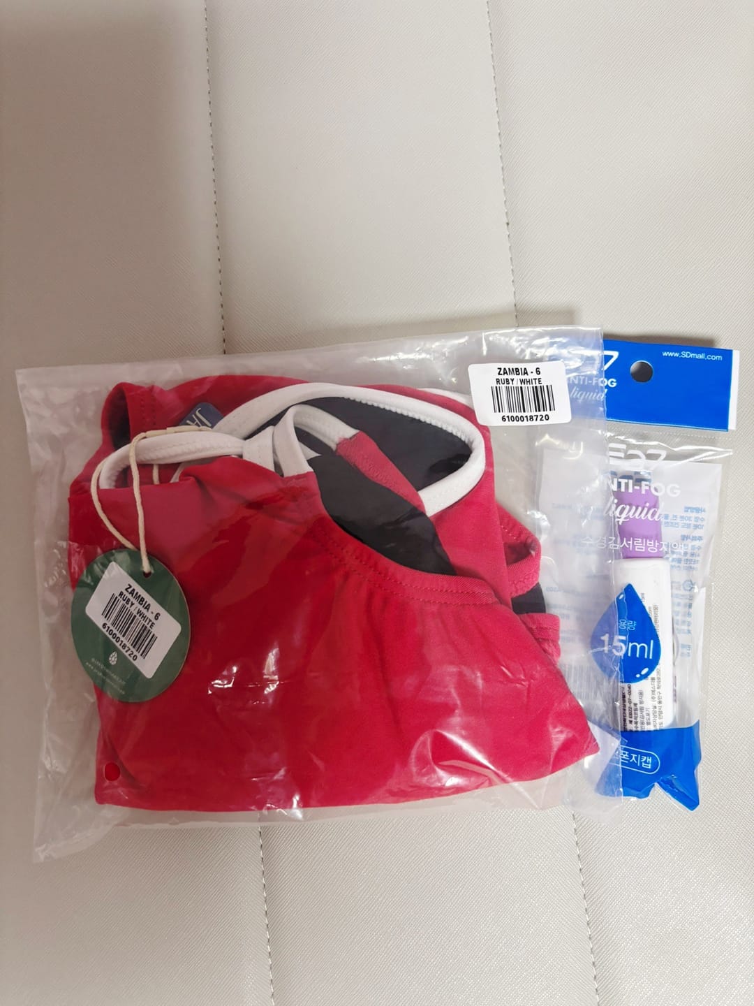 Customer photo review of ZAMBIA ONE PIECE - Ruby|White