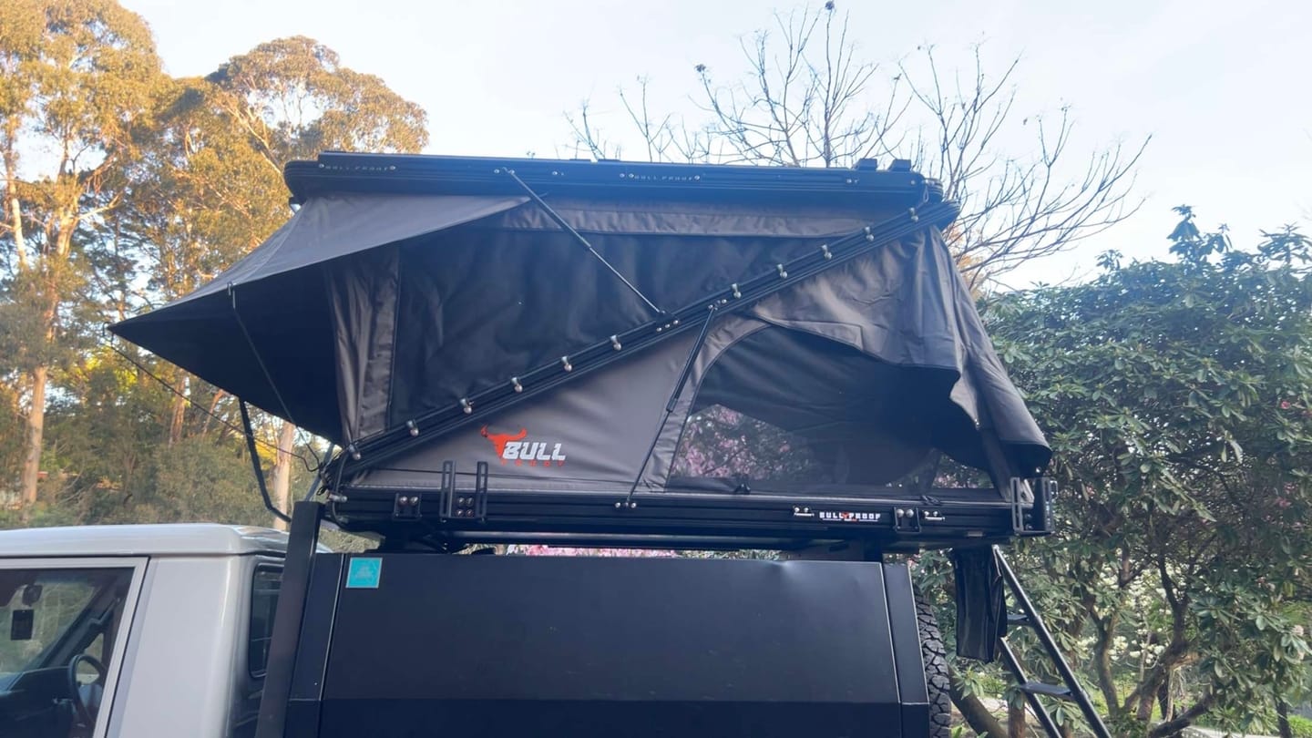Customer photo review of Summit XLZ 1550 Rooftop Tent