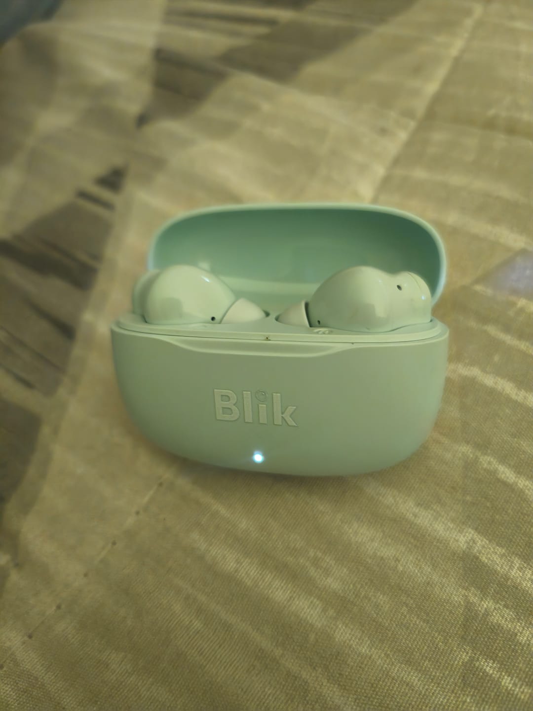 Customer photo review of Audifonos Bluetooth Inalámbricos Blik Air500 Verde 30 hrs