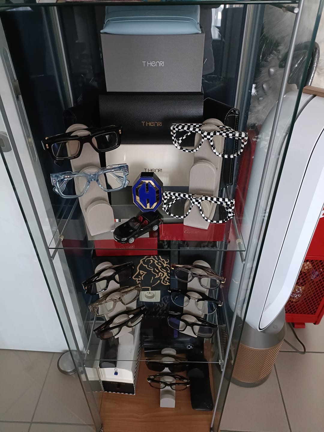 Customer photo review of Stackers Brillenhouder Taupe