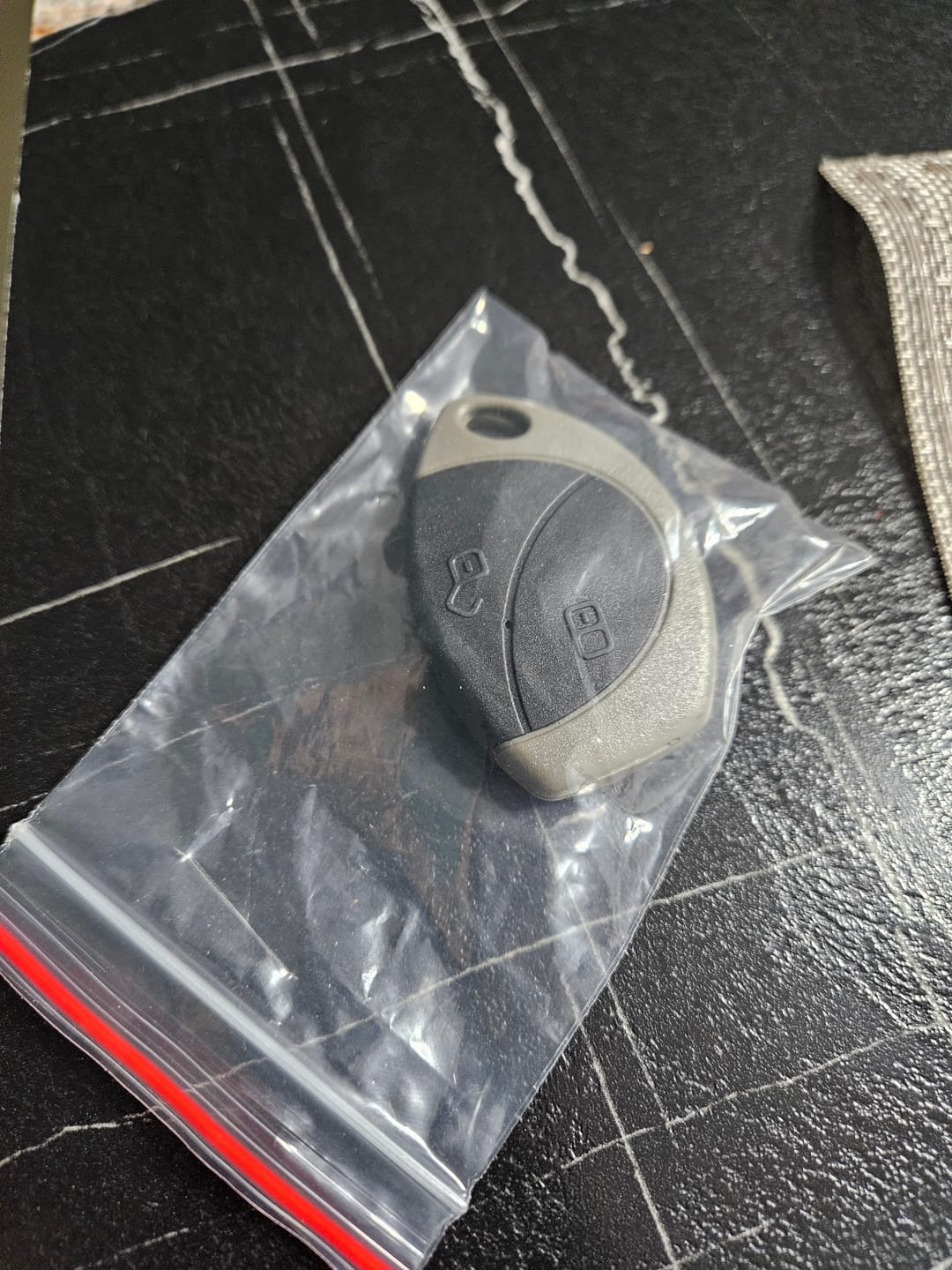 Customer photo review of קופסא לשלט קוברה