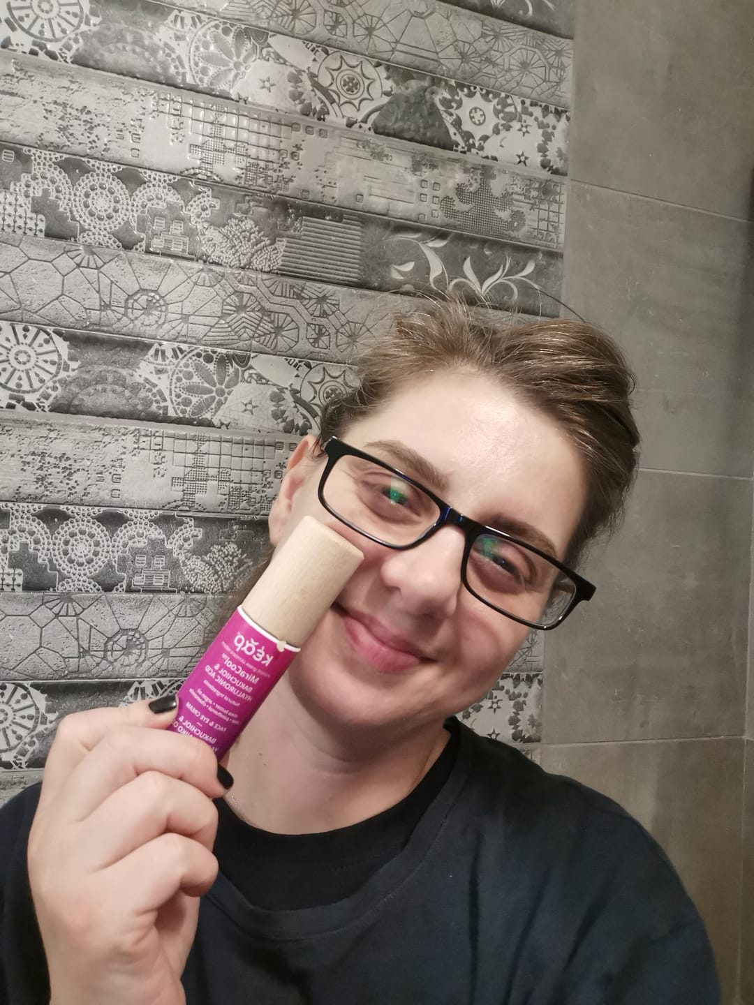 Customer photo review of MiraCool 24H Face & Eyes Cream