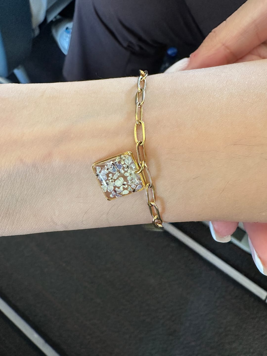 Customer photo review of Doğum Çiçeği Bileklik