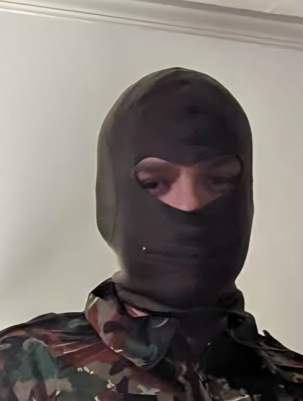 Customer photo review of Genuine Italy italian army face mask balaclava two hole mask with zip new