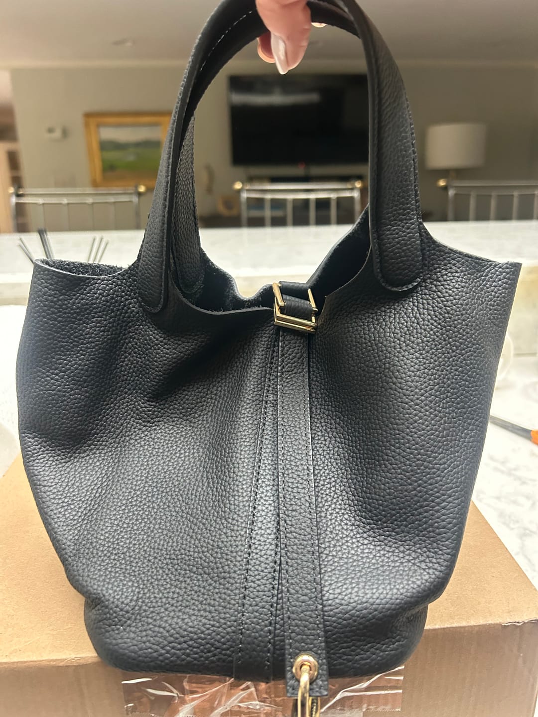 Customer photo review of Vivara Signature Carryall