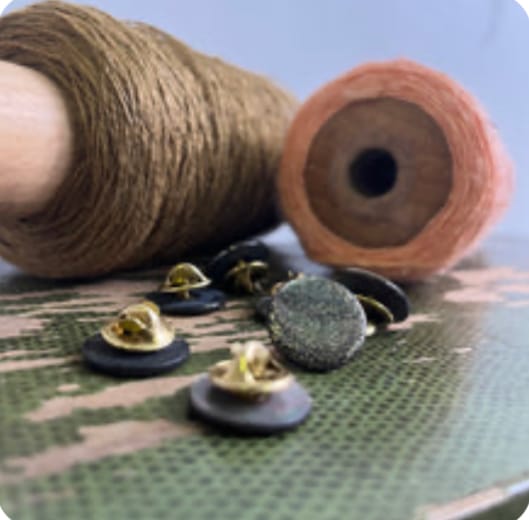 Customer photo review of Pins en nacre pailleté
