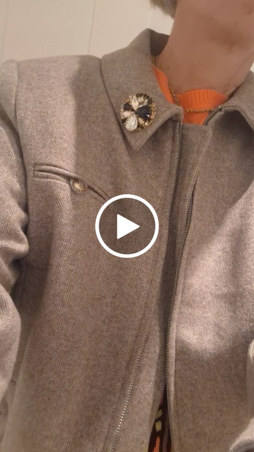 Customer video review of Spilla Siki - Nero e Oro