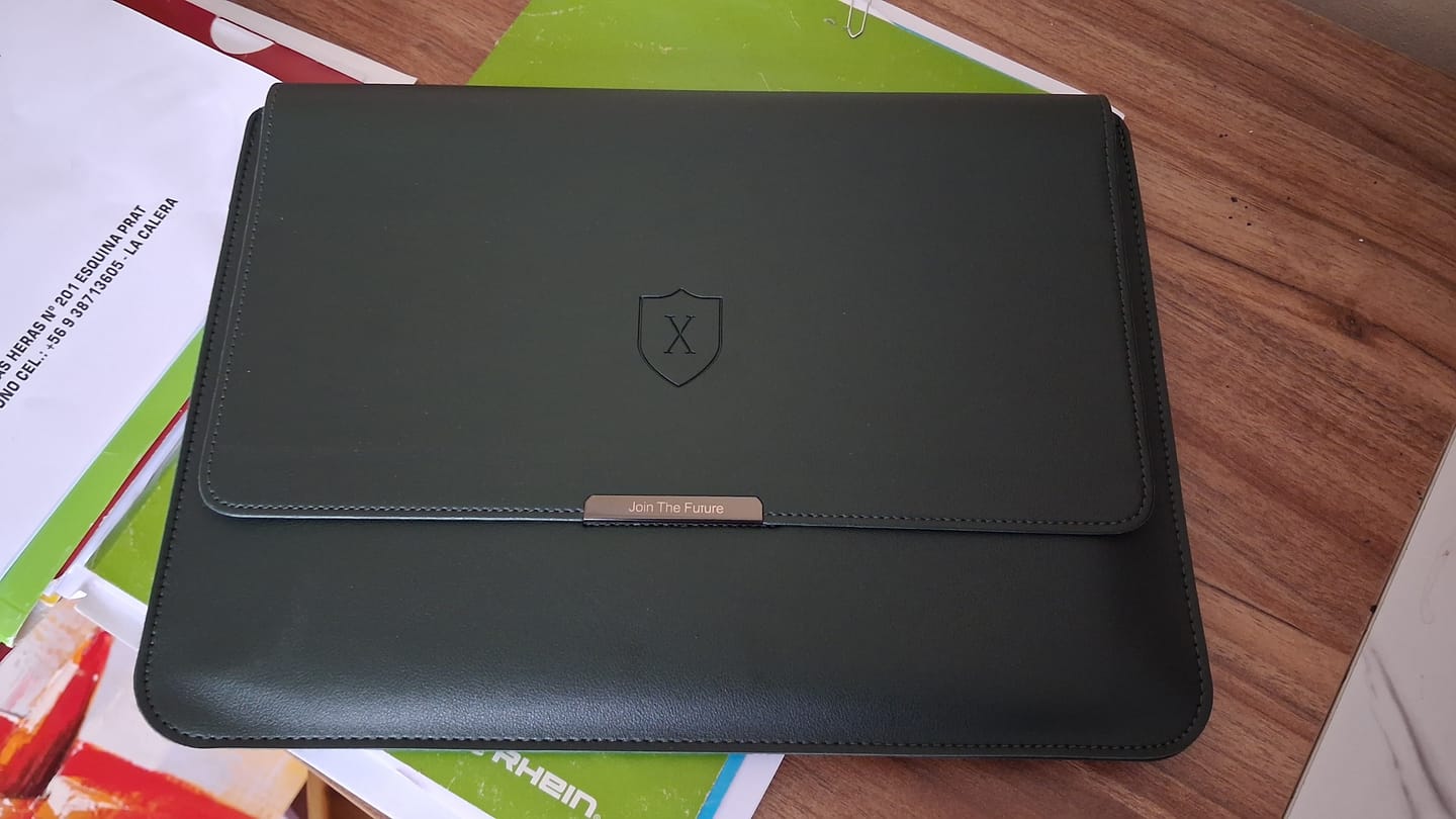Customer photo review of Funda Notebook Smart Workstation