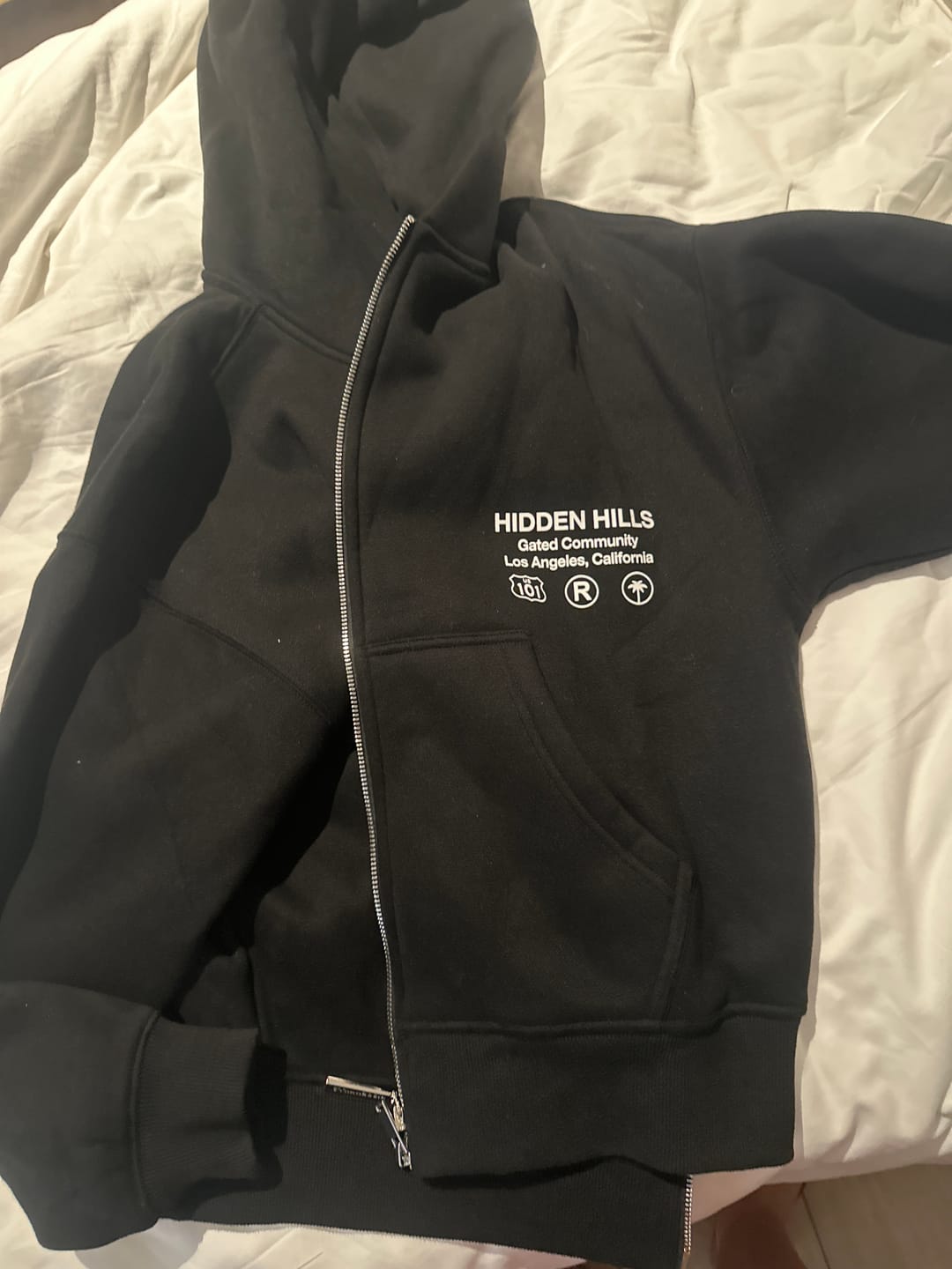 Customer photo review of LABEL ZIP HOODIE BLACK