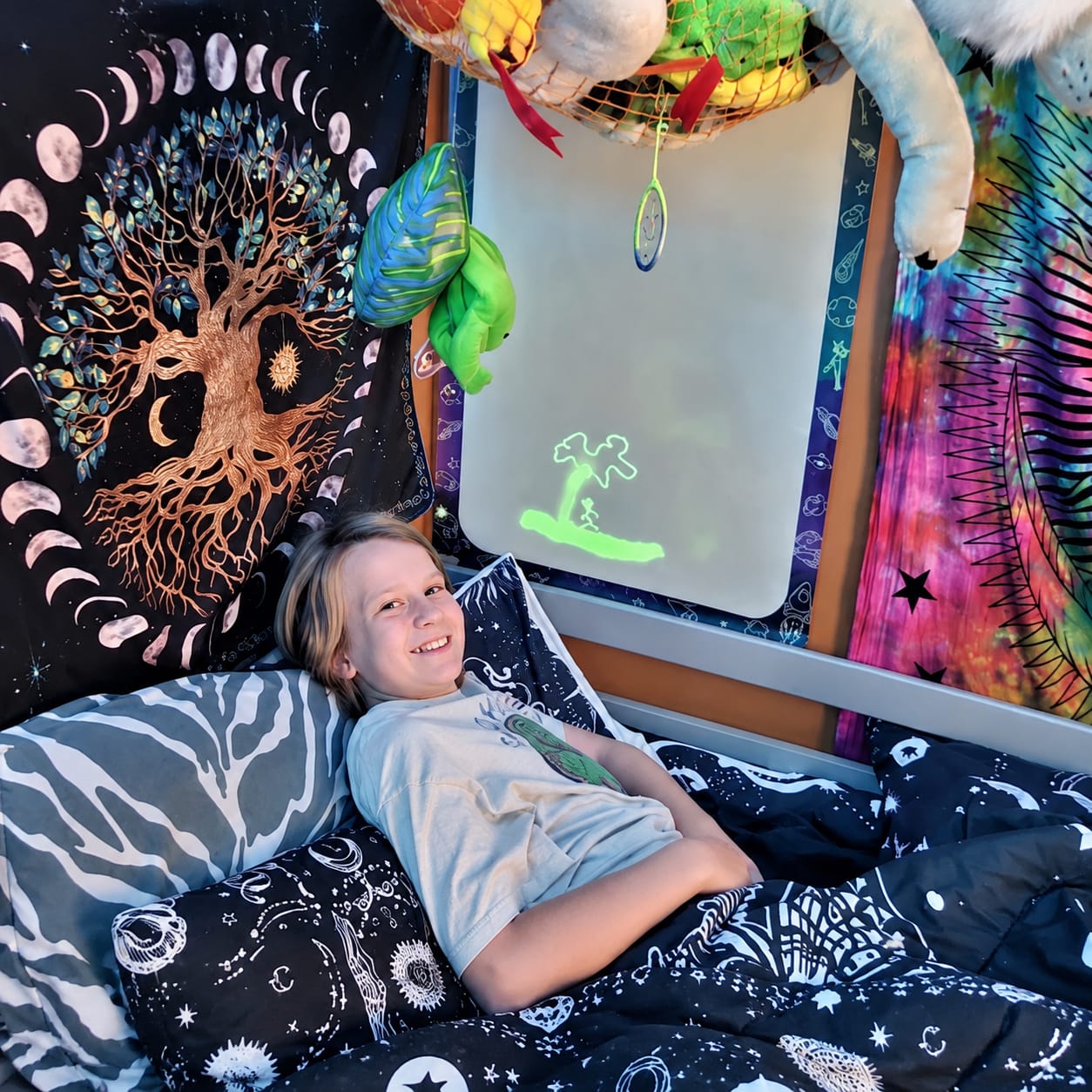 Customer photo review of GlowScape™ Drawing Kit