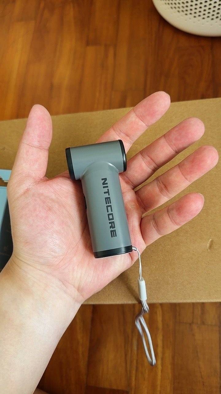 Customer photo review of NEF Nano - Palm-Sized High-Speed Handheld Fan