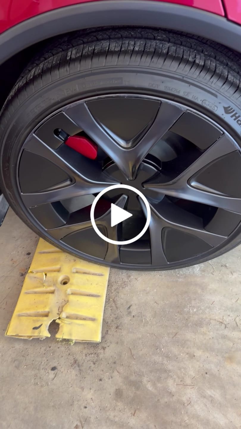 Customer video review of Tesla Wheel Curb Rash Repair Kit for Model Y 21-inch Grey Arachnid 2.0 Performance Rims with Color-matched Touch-Up Paint