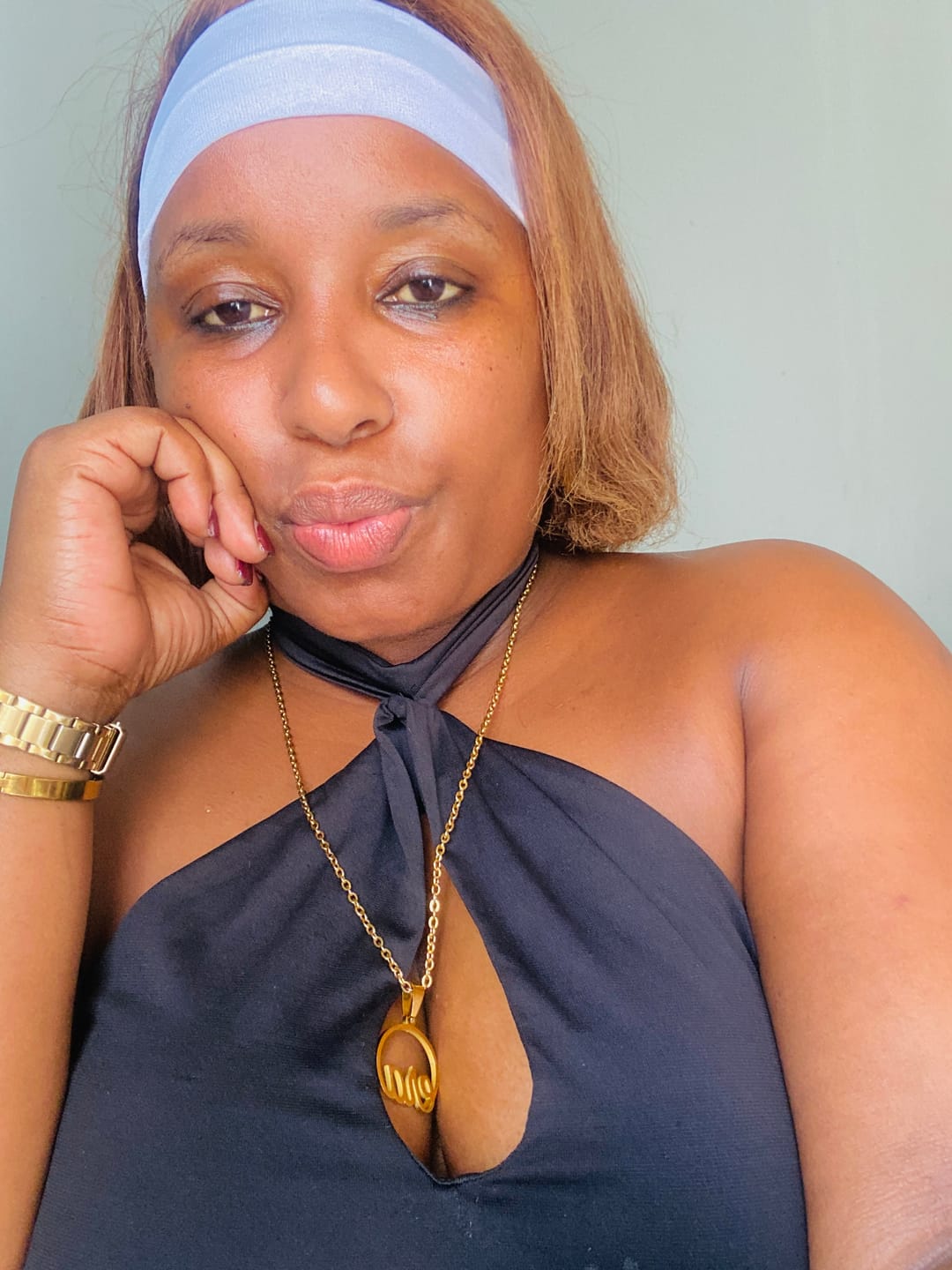 Customer photo review of Gold Era Necklace