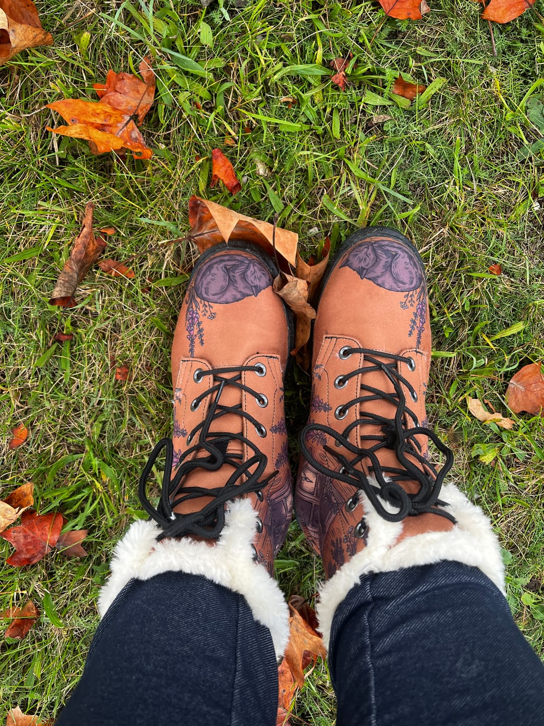 Customer photo review of Candlelit Cabin Winter Boots
