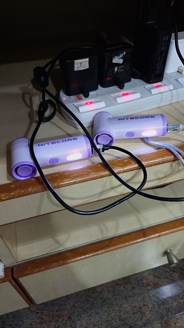 Customer photo review of NEF Nano - Palm-Sized High-Speed Handheld Fan