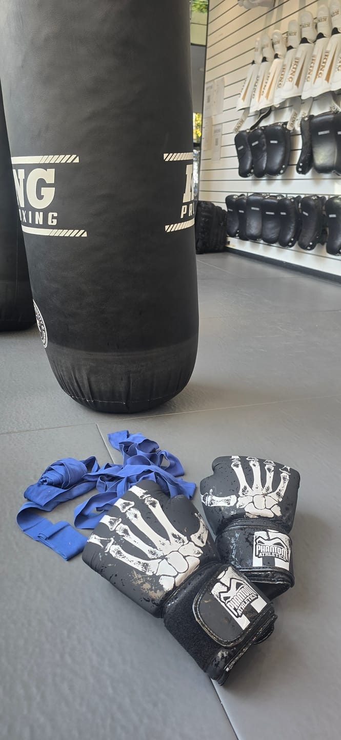 Customer photo review of Phantom Athletics Boxhandschuhe APEX - Schwarz