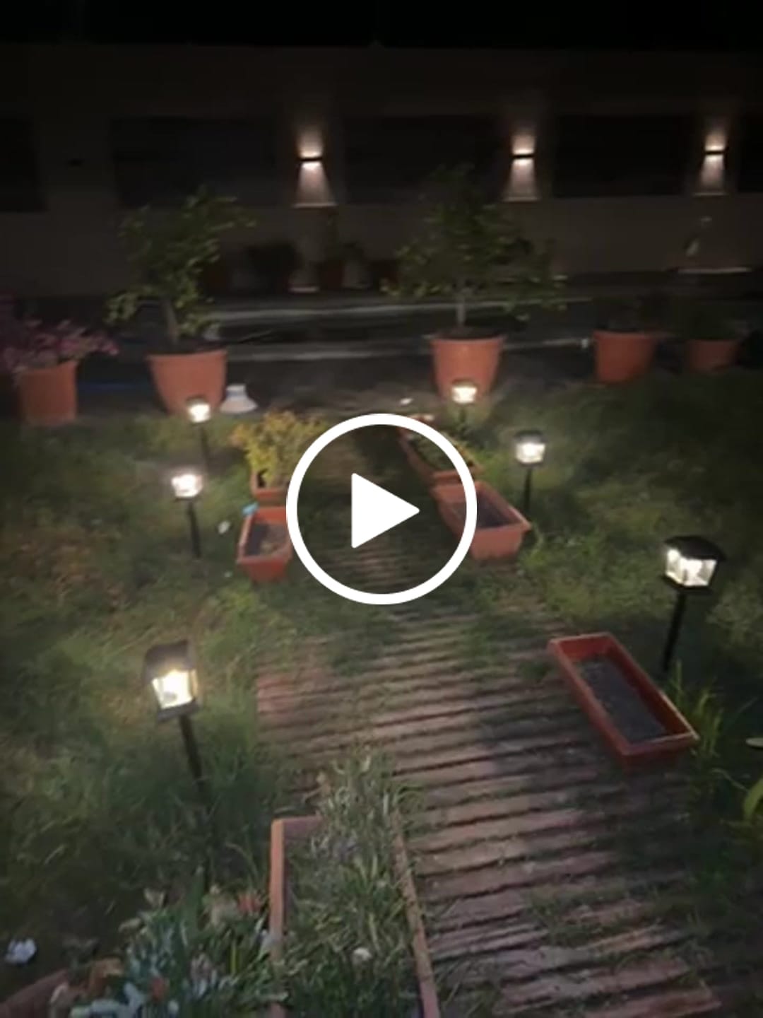 Customer video review of Estaca de Ampolleta Solar - Luz Cálida / IP65